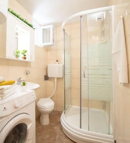 Duplex アパート *